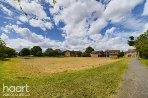 1 bedroom semi-detached house for sale