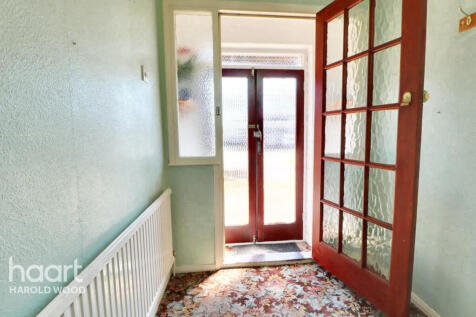 Harold Court Road, Romford 3 bed end of terrace house for sale