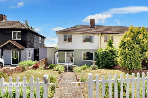 3 bedroom end of terrace house for sale