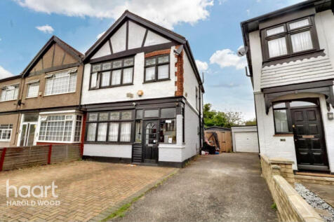 Masefield Crescent, Romford 4 bed semi