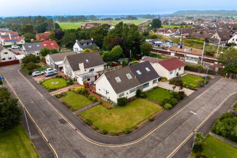 3 bedroom semi-detached villa for sale