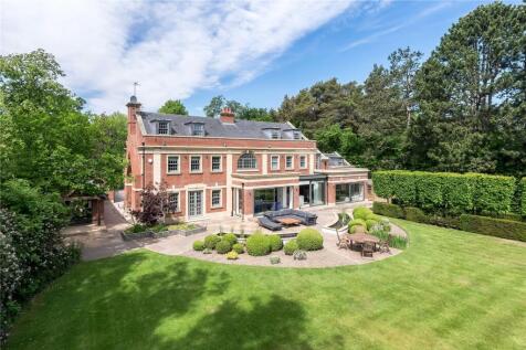 Hough Lane, Wilmslow, Cheshire, SK9 6 bed detached house for sale