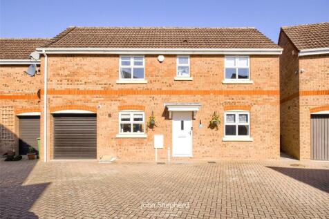 Wadbarn, Shirley, Solihull, West... 3 bed semi