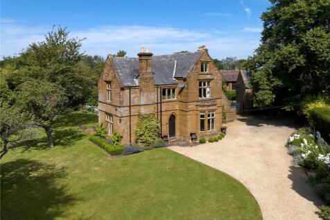 Edgehill, Banbury, Oxfordshire, OX15 6 bed detached house for sale