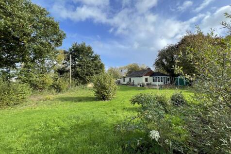 North Tawton 3 bed bungalow for sale