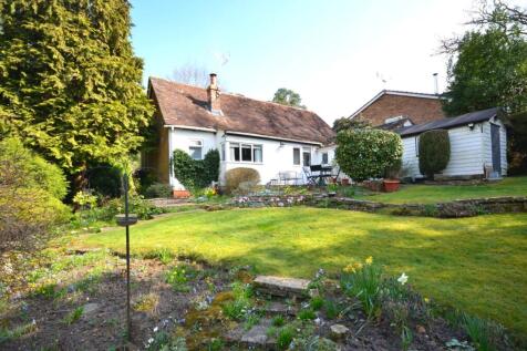 Sandrock Hill Road, Farnham, GU10 3 bed bungalow for sale