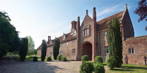 7 bedroom detached house for sale