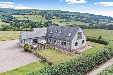 Trewern, Welshpool, Powys, SY21 4 bed garage for sale