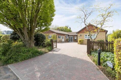 5 bedroom detached bungalow for sale