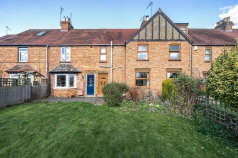 2 bedroom cottage for sale