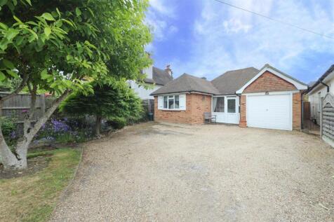 2 bedroom detached bungalow for sale