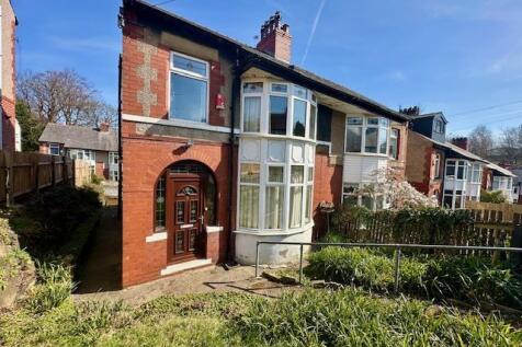 Rothwell Drive, Nr Savile Park, Halifax 3 bed semi