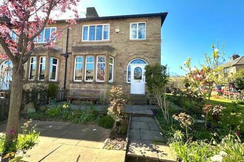 Huddersfield Road, Halifax 3 bed end of terrace house for sale