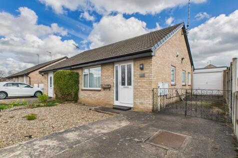 2 bedroom semi-detached bungalow for sale