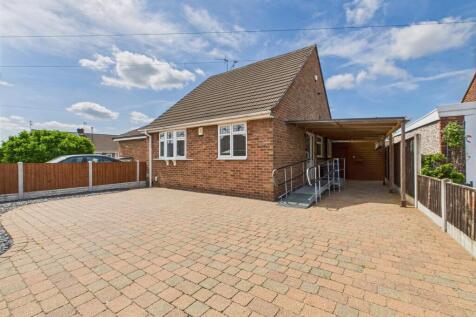 2 bedroom semi-detached bungalow for sale