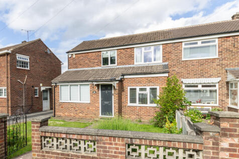 3 bedroom semi-detached house for sale