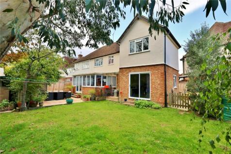 Thornash Close, Horsell, Woking... 4 bed semi