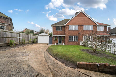 East Hill, Woking, Surrey, GU22 3 bed semi