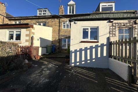 3 bedroom town house for sale
