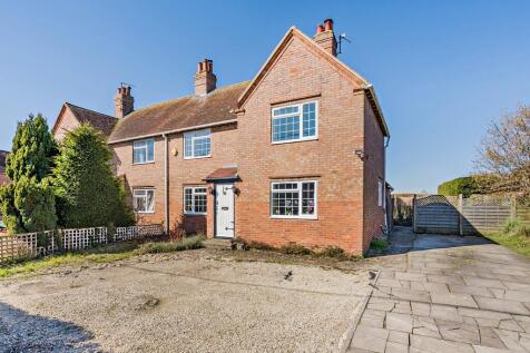 Cremar Cottages, Oxford OX44 3 bed semi