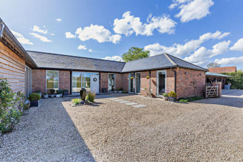 Thame Road, Oxford OX44 4 bed barn conversion for sale
