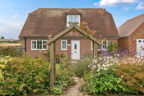 Swingfield 4 bed detached house for sale