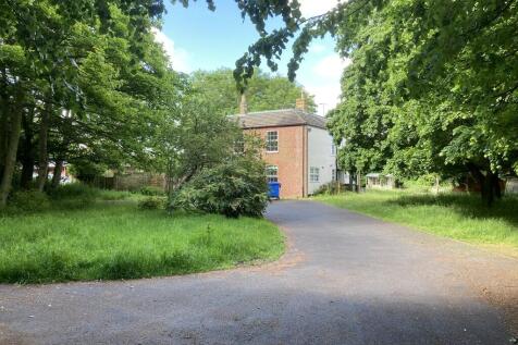 7 bedroom detached house for sale