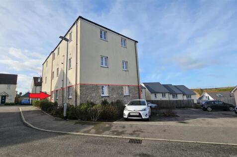 2 bedroom ground floor flat for sale