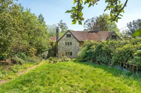 Malthouse Lane, Hambledon, Godalming... 3 bed semi