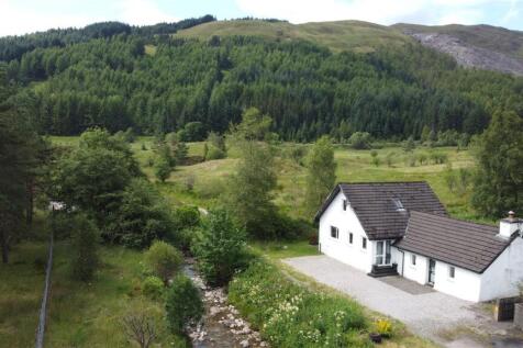 9 Clifton Cottages, Tyndrum... 4 bed detached house for sale