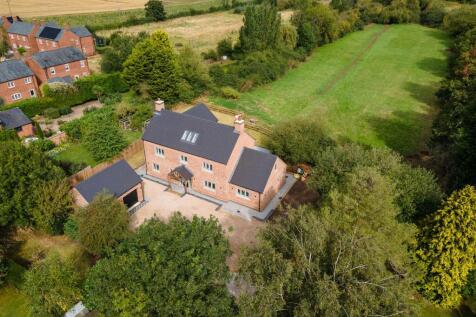 West End, Loughborough LE12 5 bed detached house for sale