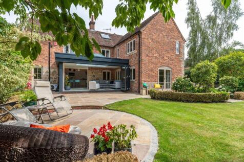 The Horse Shoes, Derby DE74 5 bed detached house for sale