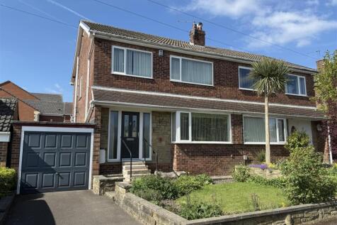 Sunny Bank Walk, Mirfield WF14 3 bed semi