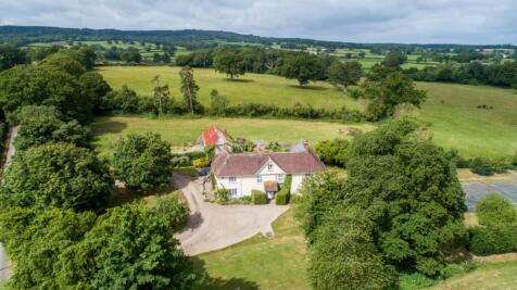 6 bedroom detached house for sale