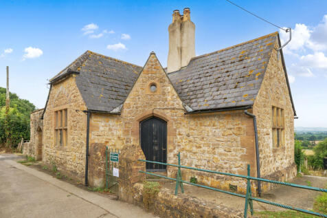 2 bedroom detached house for sale
