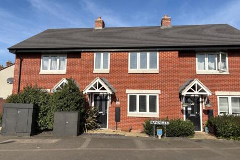 3 bedroom town house for sale