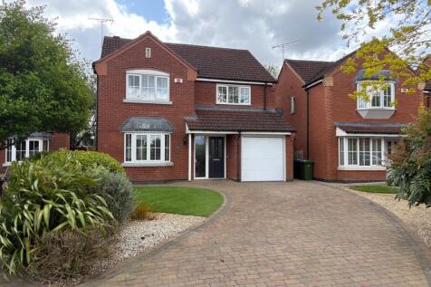 4 bedroom detached house for sale