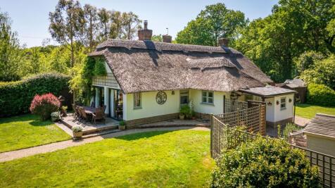 4 bedroom cottage for sale