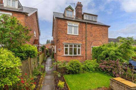 Oaken Lanes, Codsall, Wolverhampton... 3 bed semi