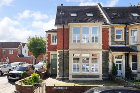 4 bedroom semi-detached house for sale