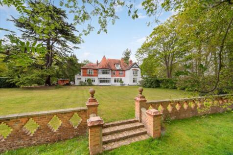 Lyne Crossing Road, Chertsey, Surrey... 10 bed detached house for sale