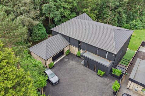 Common End Lane, Fenay Bridge... 5 bed detached house for sale