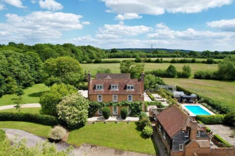 6 bedroom detached house for sale