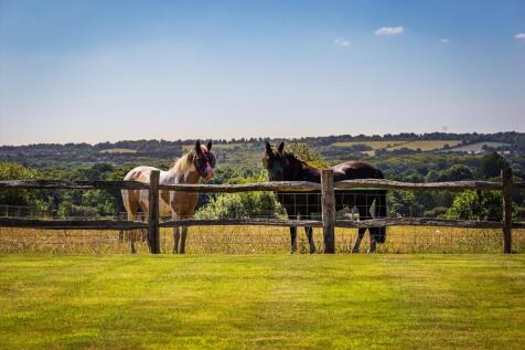 5 bedroom farm house for sale
