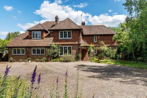 Horsham Road, Cranleigh, Surrey, GU6 6 bed detached house for sale