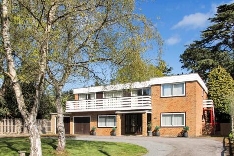Warsash, Hampshire 5 bed detached house for sale