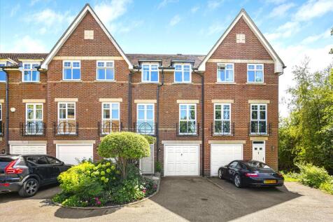 4 bedroom terraced house for sale