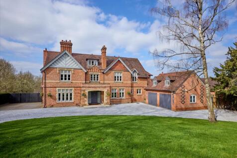 6 bedroom detached house for sale