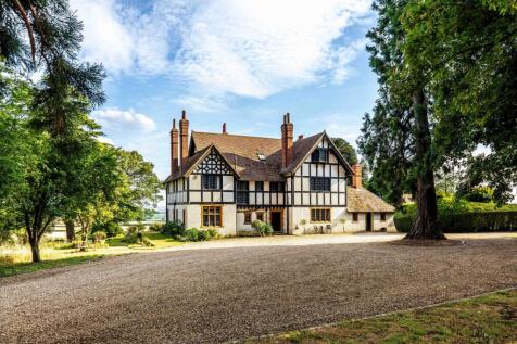 6 bedroom detached house for sale