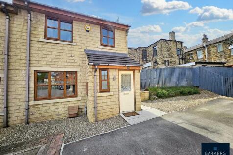3 bedroom town house for sale